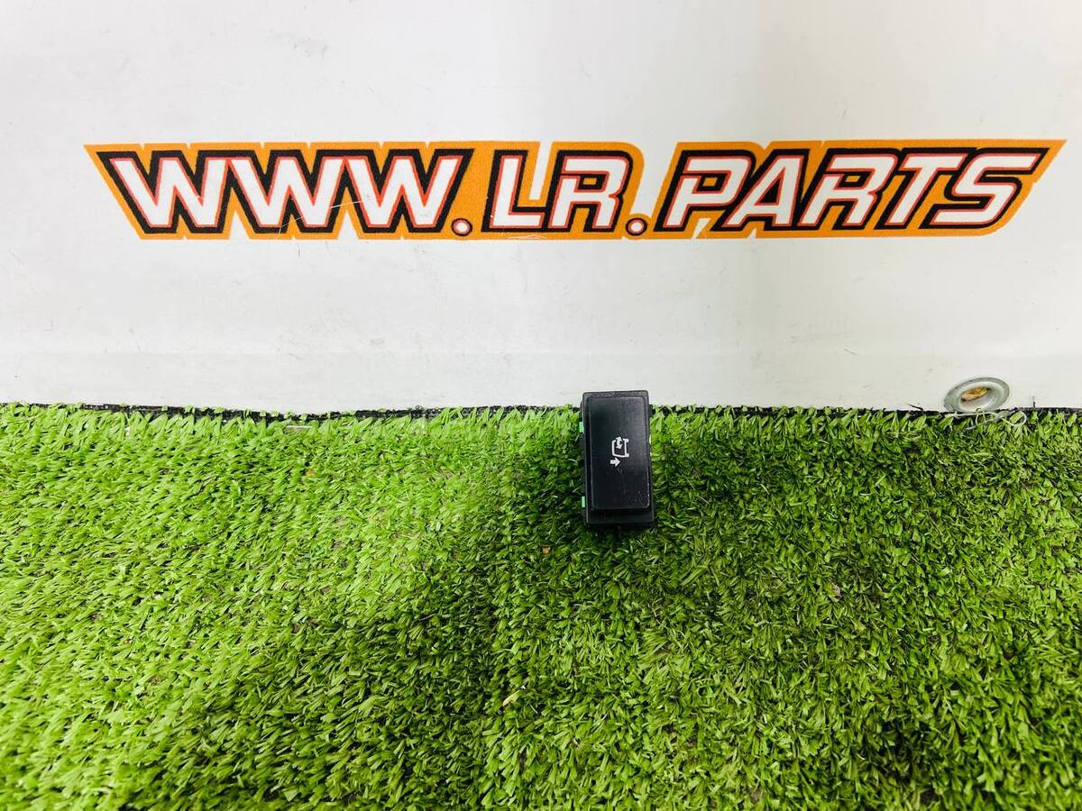 LR071263 Suspension Adjustment Button Driver's Door Range Rover L405 (2013-2021) Used